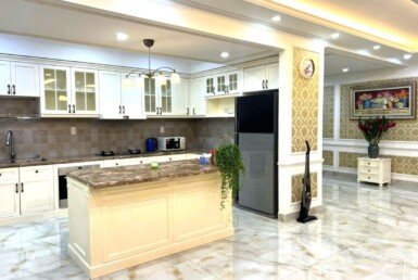 khong-gian-bep-rong-rai