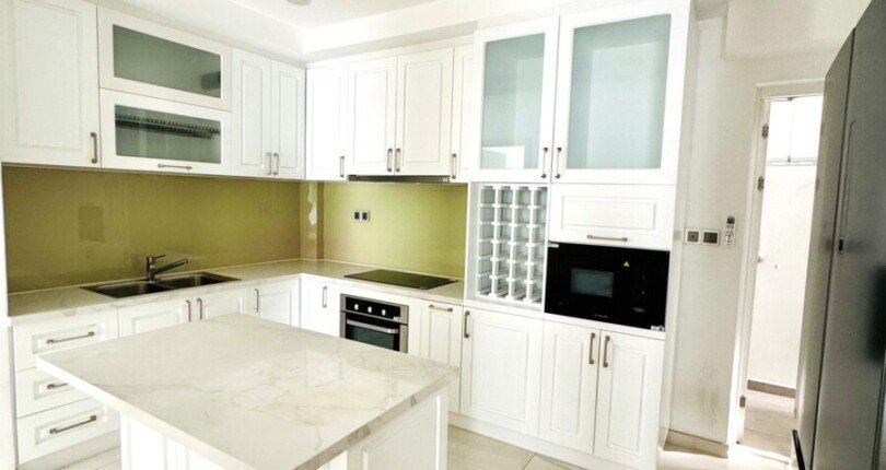 khong gian bep rong rai 9 810x430 - Giá mua bán căn hộ Duplex 4pn Block O Chung cư Happy Valley Premier Quận 7 T8/2024