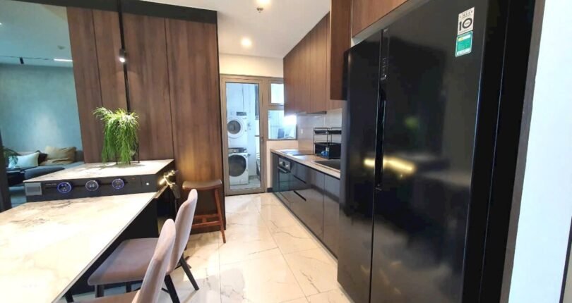 khong gian bep va phong an rong rai 810x430 - Giá cho thuê căn hộ 2pn Chung cư Empire City Thủ Thiêm T8/2024