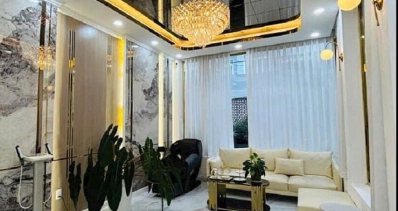 khong gian phong khach sang trong 1 810x430 - Giá mua bán nhà Biệt thự nguyên căn mặt đường hẻm ô tô Nguyễn Thị Thập Quận 7 T8/2024
