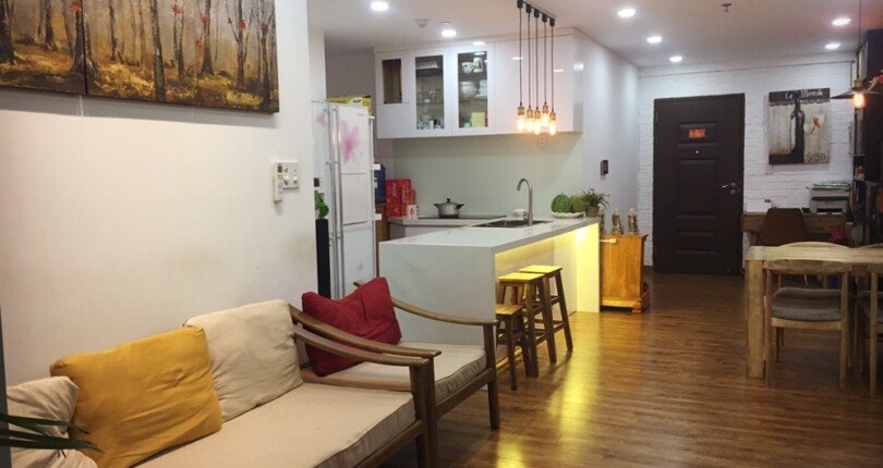 phong khach can ho ban 30 810x430 - Bán căn hộ chung cư Scenic Valley 1, 02pn,70m2, giá 4.550 tỷ, nội thất đầy đủ, xem nhà dễ