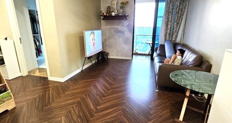 phong khach can ho ban 5 810x430 - Giá mua bán căn hộ 2pn Chung cư Feliz En Vista Tp. Thủ Đức T8/2024