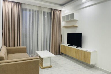 phong-khach-can-ho-cho-thue-rong