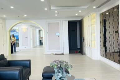 phong-khach-can-ho-rong-rai