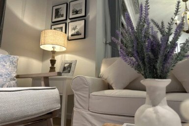 phong-khach-cna-ho-ban