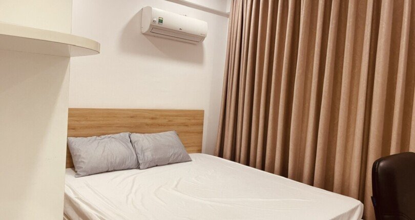 phong ngu can ho cho thue 7 810x430 - Cần cho thuê gấp căn hộ chung cư Scenic Valley 1, 80m2, 02pn , giá 20tr/tháng, view hồ bơi.