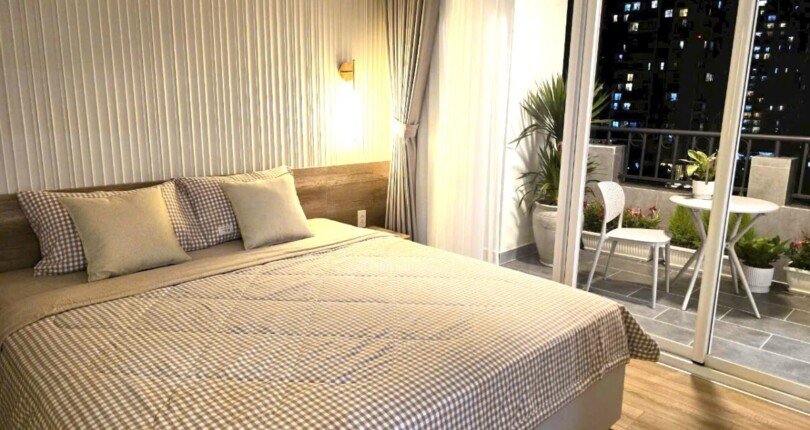 phong ngu day du thiet bi 810x430 - Giá mua bán căn hộ 3pn Block A Chung cư Cảnh Viên 3 Quận 7 T8/2024