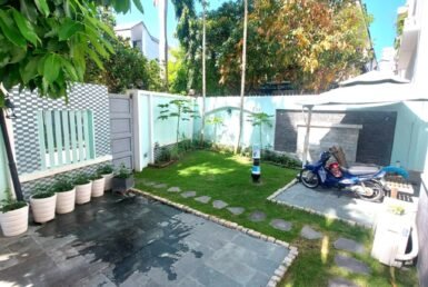 san-vuon-truoc-rong-rai