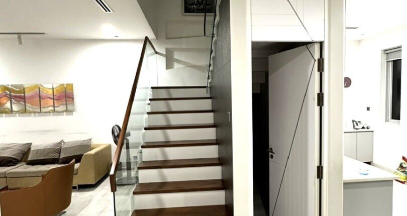 thang bo len lau 1 810x430 - Giá cho thuê nhà biệt thự nguyên căn số 23 Khu Nam Viên Phú Mỹ Hưng Quận 7 T8/2024