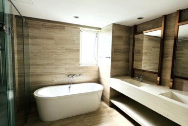 toilet-co-bon-tam-rong-rai