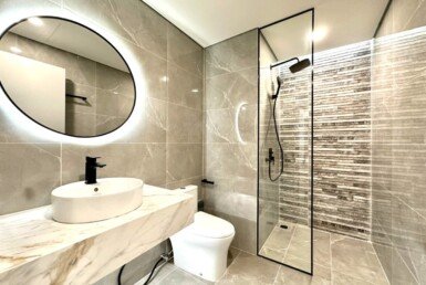 toilet-trong-can-ho-ban