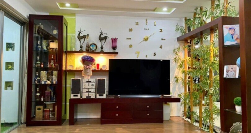 z5723406759561 c029c207e4d2aaed8fd28a2aec2e4757 810x430 - Cho thuê gấp căn hộ Mỹ Khánh 4, 3 phòng ngủ, nhà đẹp full nội thất sang trọng