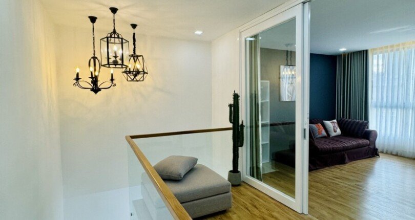 z5735980561083 3fd7fbd29c4ef832f0621685eb1ccb58 810x430 - Chủ gửi bán Duplex Star Hill 151m2, 3 phòng ngủ, full nội thất 100%, sẵn ô xe