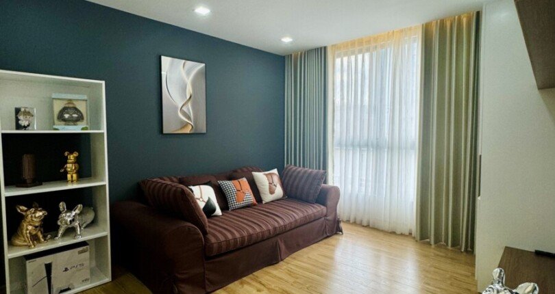 z5735980561120 5652a0c78cbbbc286da4224391864ca6 810x430 - Chủ gửi bán Duplex Star Hill 151m2, 3 phòng ngủ, full nội thất 100%, sẵn ô xe