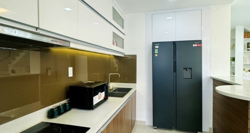 z5735980561146 e33a18f4758edd26c5756e236aa7032d 810x430 - Chủ gửi bán Duplex Star Hill 151m2, 3 phòng ngủ, full nội thất 100%, sẵn ô xe