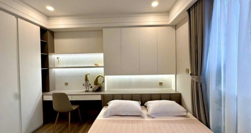 z5749505450259 27802b5d50391b3269dd15ef6dfb50bd 810x430 - Bán căn hộ cao cấp Riverpark Residence 3 phòng ngủ, full nội thất, lầu cao view sông