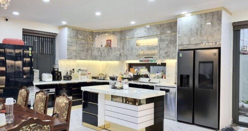 IMG 3602 810x430 - BIỆT THỰ ĐƠN LẬP HAI MẶT TIỀN – CÓ HỒ BƠI LỚN – KHU NAM THÔNG – PMH