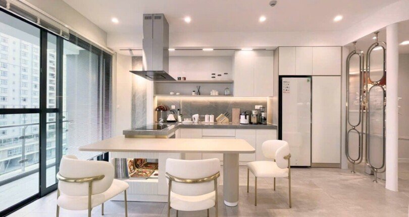 IMG 3648 810x430 - Bán căn hộ The Antonia Phú Mỹ Hưng, Quận 7 có 2 phòng ngủ nội thất cao cấp như hình, lầu cao, view sông.