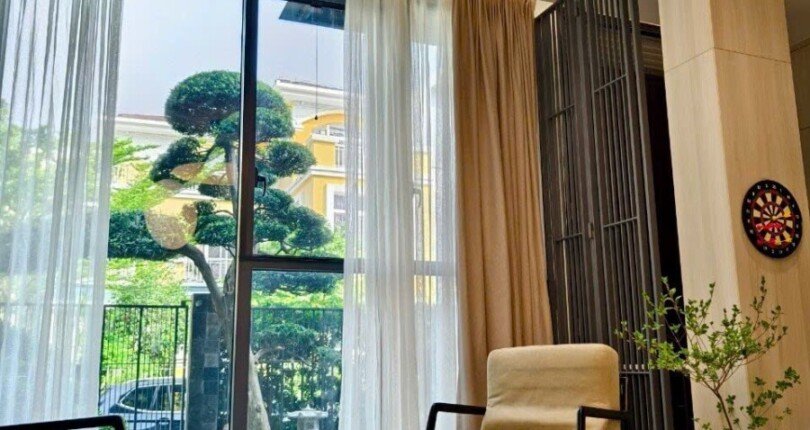 IMG 3697 810x430 - Bán biệt thự vườn Mỹ Thái, Phú Mỹ Hưng, Quận 7 nhà mới hiện đại có 4 phòng ngủ