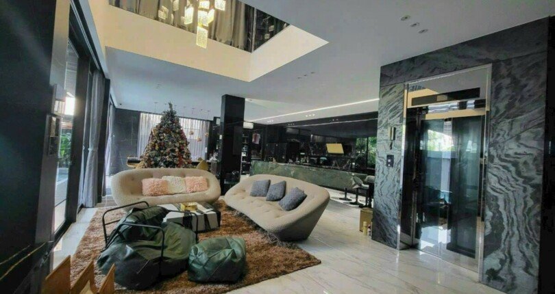 IMG 3747 810x430 - Bán hoặc cho thuê biệt thự tứ lập Mỹ Gia 1 Phú Mỹ Hưng Quận 7 có 5 phòng ngủ, hồ bơi, thang máy