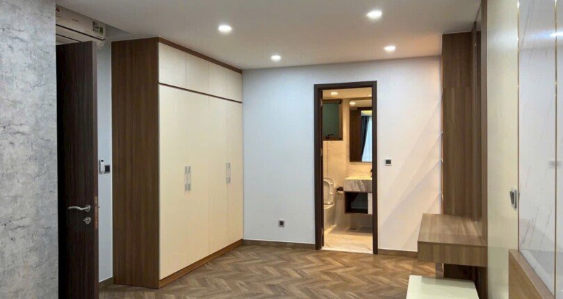 IMG 3810 810x430 - [ FOR RENT ] Cho thuê căn hộ Midotwn - M8 (The Peak ) 3 phòng ngủ giá 2400 usd