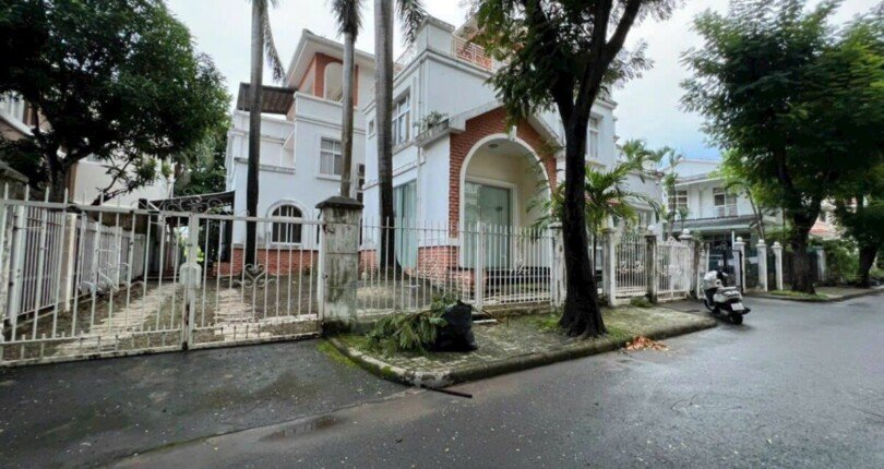 IMG 4054 810x430 - Bán biệt thự sân vườn khu Mỹ Phú, Phú Mỹ Hưng diện tích 16x16m thiết kế 5 phòng ngủ, sân vườn