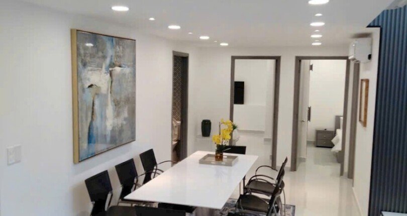 IMG 4113 810x430 - Penthouse Sky Garden cho thuê, có 5 phòng ngủ và sân vườn rộng