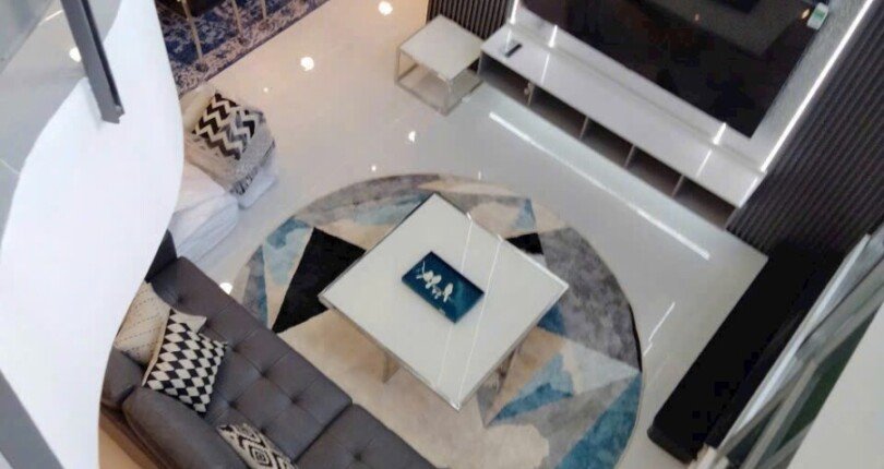 IMG 4115 810x430 - Penthouse Sky Garden cho thuê, có 5 phòng ngủ và sân vườn rộng