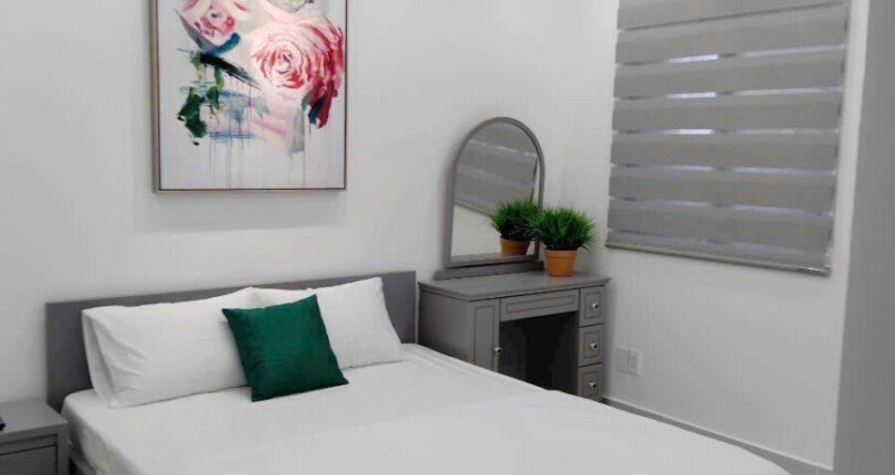 IMG 4116 810x430 - Penthouse Sky Garden cho thuê, có 5 phòng ngủ và sân vườn rộng