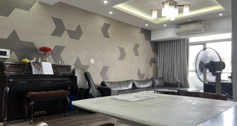 ban can ho garden court 1 4 810x430 - Cần bán căn hộ Garden Court 1. DT 144m2 Lầu Trung- 3 Phòng-2wc- Nội thất như hình kèm ô xe- Giá 12.3 Tỷ