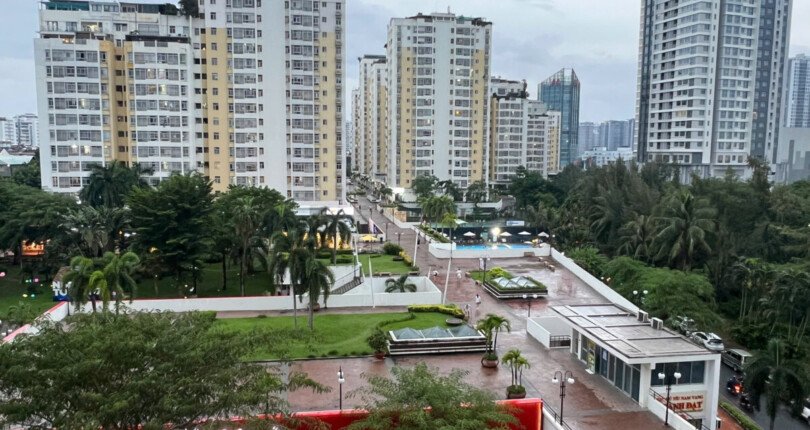 ban can ho sky garden 3 6 13 810x430 - Bán nhanh căn hộ Sky Garden 3. Căn góc diện tích 72m2 Nhà đẹp- View trực diện hồ bơi- Giá 4.450 Tỷ