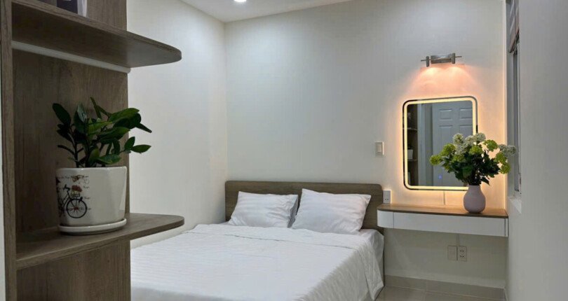 ban can ho sky garden 3 6 5 810x430 - Bán căn hộ Sky Garden 3. DT 68m2 Nhà đẹp View trực diện hồ bơi- 2pn-2wc- Giá bán 4.390 Tỷ