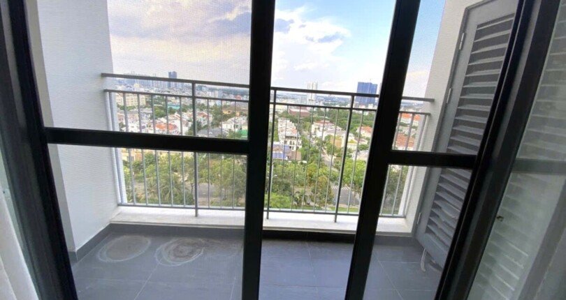 ban cong phong ngu master 810x430 - Giá mua bán căn hộ 3pn Block B view công viên Chung cư Nam Phúc Le Jardin Quận 7 T9/2024