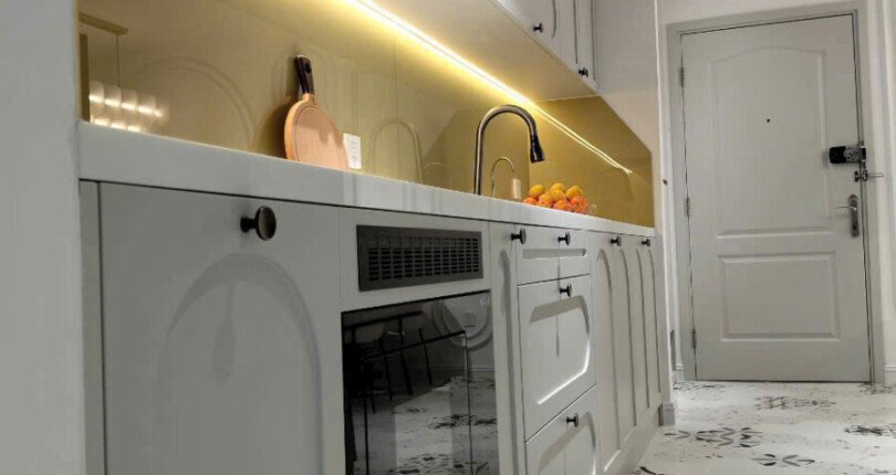 bep can ho ban 6 810x430 - Bán căn hộ chung cư Mỹ Phúc, diện tích 125m2, 03pn, giá 8.9 tỷ, nhà đẹp, đủ nội thất.