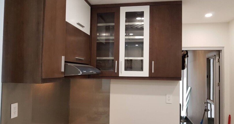 bep can ho ban 9 810x430 - Bán căn hộ chung cư ScenicValley 1, 70m2, 02pn, giá 5 tỷ, đầy đủ nội thất, view Đông Nam.