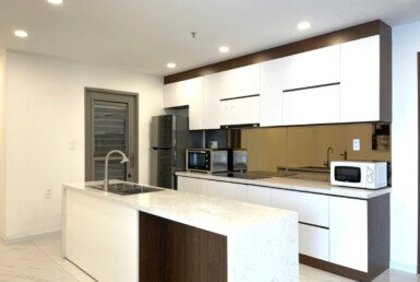 can-canh-bep-sang-trong