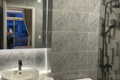 can-ho-ban-co-2-toilet-day-du-trang-thiet-bi