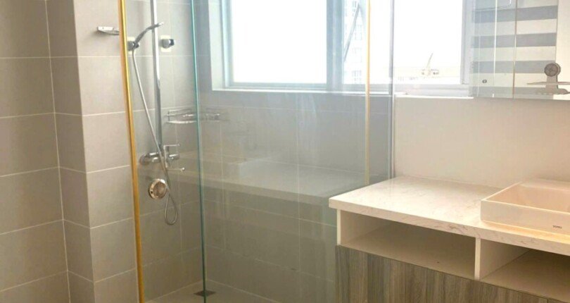 can ho co 2 toilet day du thiet bi nhu hinh 1 810x430 - Bán gấp căn hộ 3pn lầu 19 Chung cư Happy Valley Quận 7 T9/2024