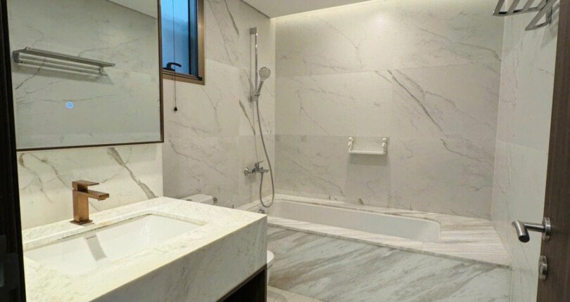 can ho co 2 toilet day du trang thiet bi nhu hinh 810x430 - Giá mua bán căn hộ 3pn Block C Chung cư Midtown Phú Mỹ Hưng Quận 7 T9/2024