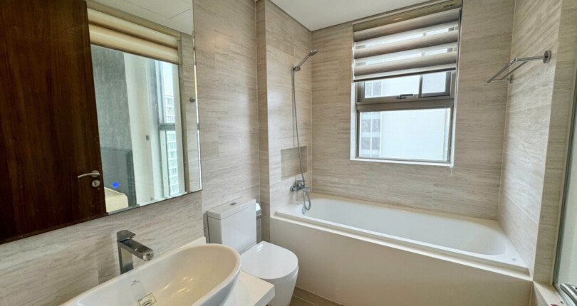 cho thue can ho midtown m7 23 810x430 - Cho thuê căn hộ Midtown Tòa M7. DT 105m2 Nhà thiết kế 3 Phòng-2wc- Nội Thất đầy đủ- Tầng sân vườn. Giá 46 Triệu/Tháng