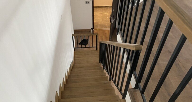 cho thue shop house midtown 6 810x430 - Cho thuê Gấp Shop House Tại M7 Khu Midtown. Tổng DT 85m2 Trệt Lửng- Hoàn thiện đầy đủ- Giá 23 Triệu/Tháng