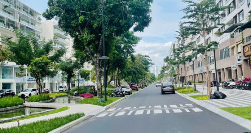 duong ton dat tien phuong tan phong quan 7 810x430 - Giá mua bán Shophouse căn góc đường Tôn Dật Tiên Phú Mỹ Hưng Quận 7 T9/2024