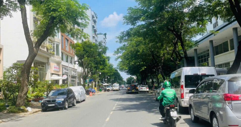 hinh anh duong ha huy tap phuong tan phong quan 7 810x430 - Giá mua bán đất nền mặt đường Hà Huy Tập Phú Mỹ Hưng Quận 7 t10/2024