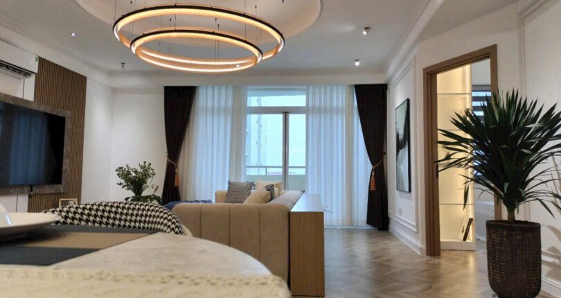 hinh anh phong khach can ho can ban gap 810x430 - Bán căn hộ chung cư Mỹ Phúc, diện tích 125m2, 03pn, giá 8.9 tỷ, nhà đẹp, đủ nội thất.