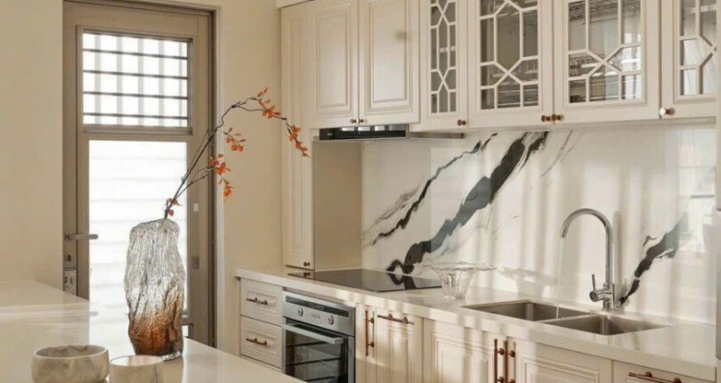 khong gian bep rong rai 2 810x430 - Giá mua bán căn hộ 3pn Block A căn 02 Chung cư The Horizon Phú Mỹ Hưng Quận 7