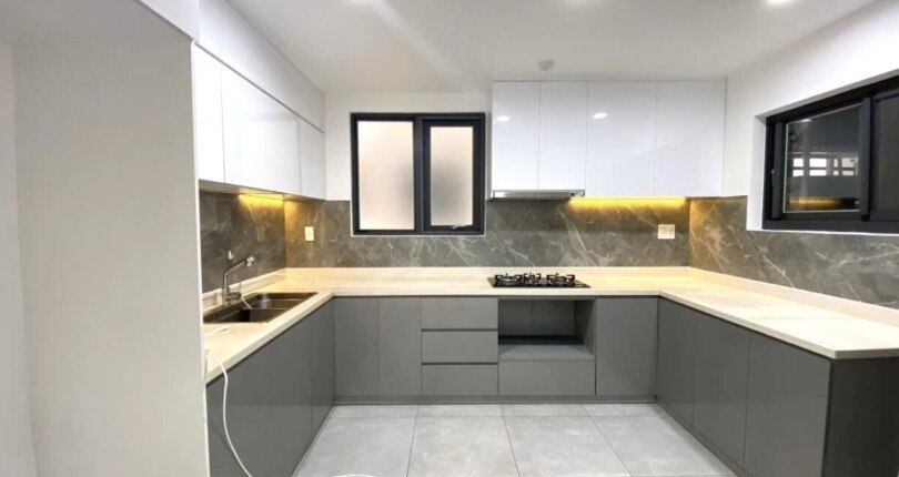 khong gian bep rong rai 810x430 - Giá mua bán căn hộ 3pn Block B view công viên Chung cư Nam Phúc Le Jardin Quận 7 T9/2024