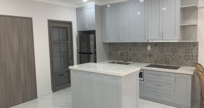 khong gian bep sang trong 810x430 - Bán gấp căn hộ 3pn chung cư Saigon South Phú Mỹ Hưng Nhà Bè T9/2024