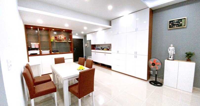 khong gian bep va phong an 2 810x430 - Bán căn hộ 3 phòng ngủ căn Dr3 Chung cư Riverside Residence Quận 7 giá 9,5 tỷ