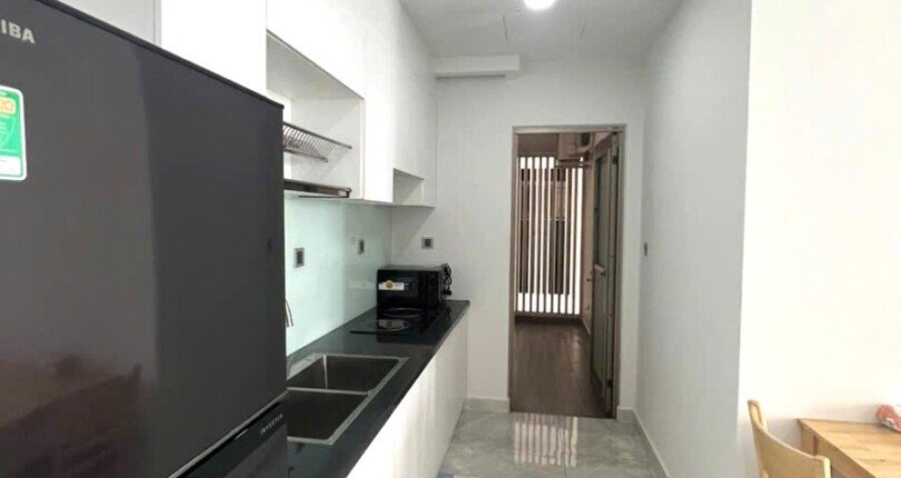 khong gian phong bep 810x430 - Giá mua bán căn hộ 2pn Block H Chung cư The Peak Midtown m8 Quận 7 T9/2024