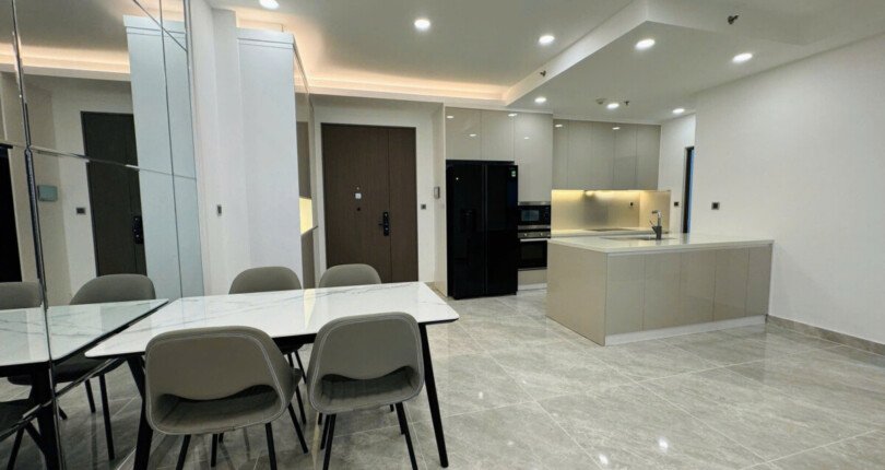 khong gian phong khach rong rai 810x430 - Giá mua bán căn hộ 3pn Block C Chung cư Midtown Phú Mỹ Hưng Quận 7 T9/2024